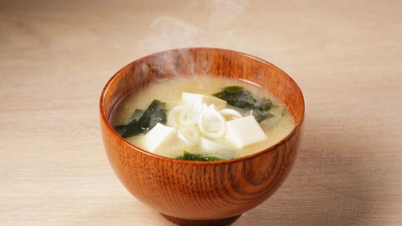 Valgomasis stebuklas iš Japonijos: miso pasta stiprina imunitetą, bet slepia ir pavojų