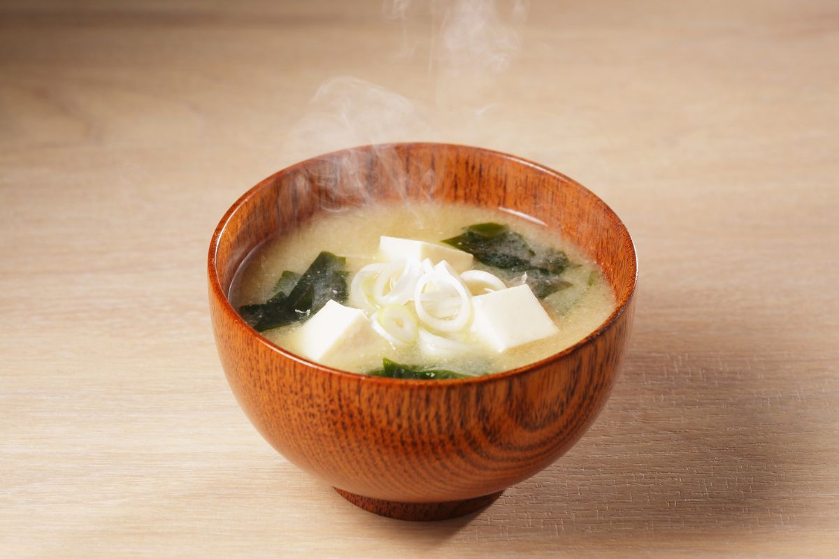 Valgomasis stebuklas iš Japonijos: miso pasta stiprina imunitetą, bet slepia ir pavojų