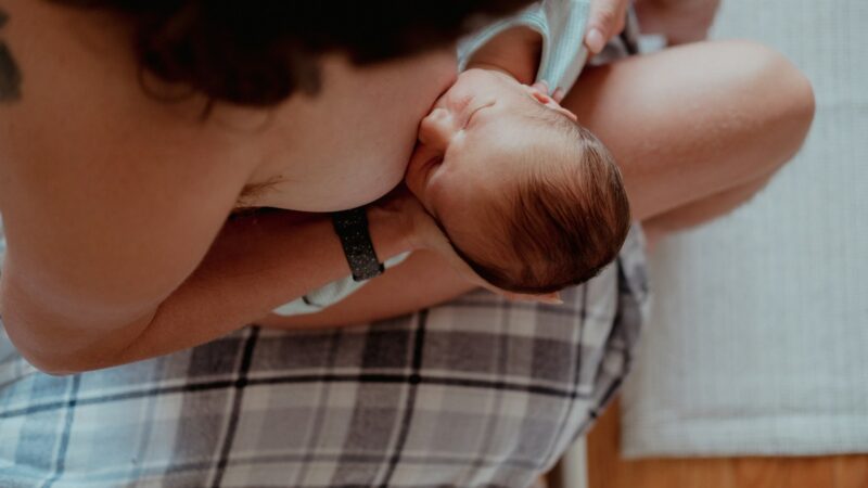 Pirmas Lietuvoje: Santaros klinikose atidarytas žindymo konsultacijų kabinetas mamoms