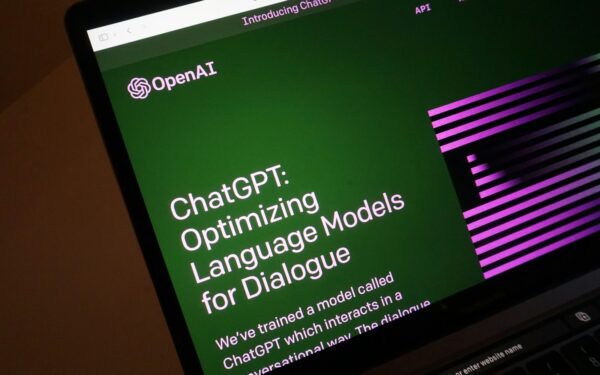 „OpenAI“ ieško sprendimų: „ChatGPT“ gali pradėti rodyti remiamą turinį pokalbiuose