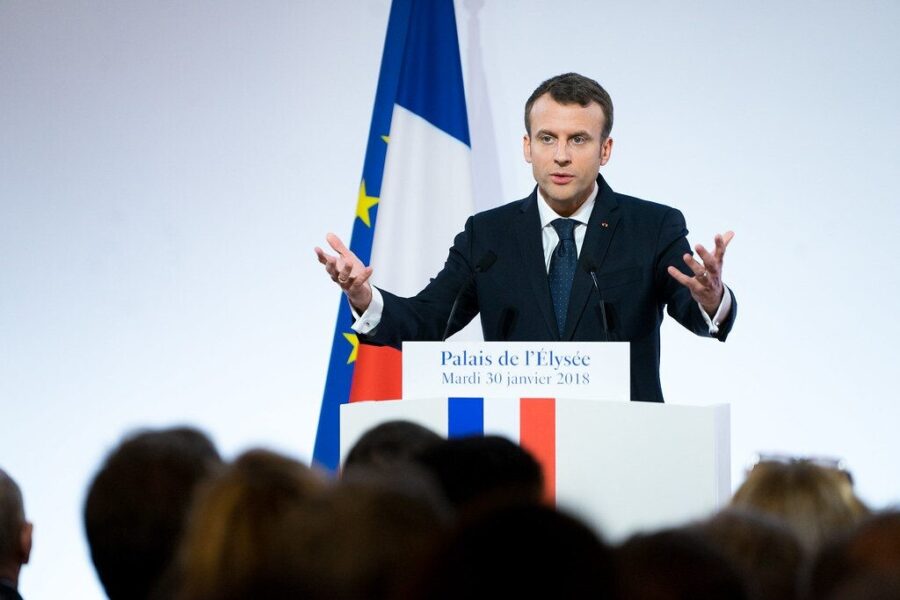 Macronas prabilo apie Rusijos lūkesčius dėl karo Artimuosiuose Rytuose: jo žodžiai leidžia suprasti daugiau