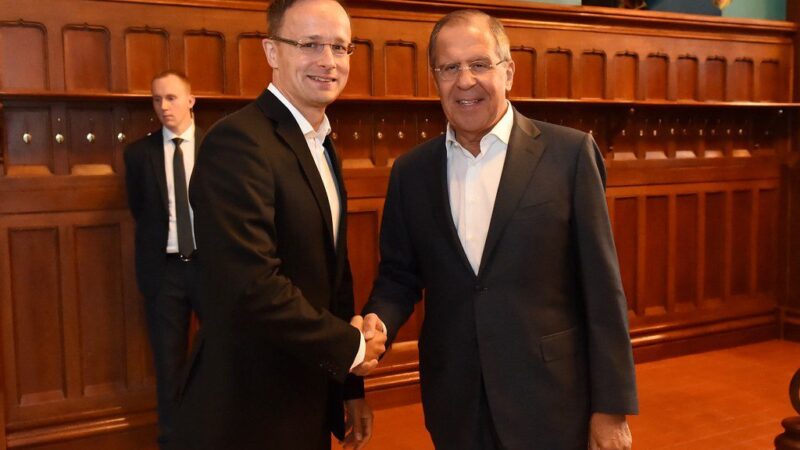 Rusija keičia kryptį: derybos nustumiamos į šalį, o situacija fronte gali tik blogėti