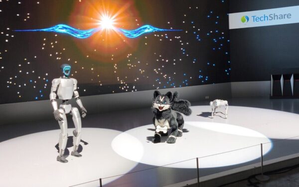 Nuo akrobatikos iki gamyklų: „Unitree Robotics“ humanoidai artėja prie realių darbų