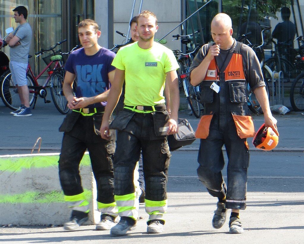 Rekordiniai skaičiai: Užimtumo tarnyba fiksuoja dešimtis tūkstančių atvykusių dirbti