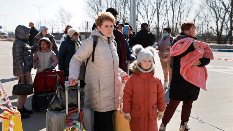 Migracijos departamentas atskleidė naujus skaičius: kiek Ukrainos karo pabėgėlių gyvena Lietuvoje?