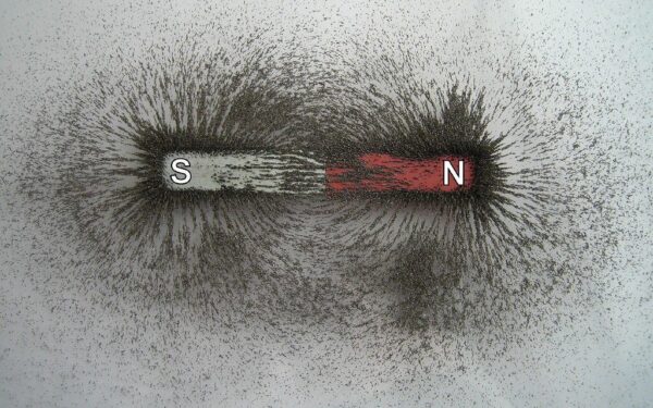 Svarbus proveržis altermagnetizmo tyrimuose: mokslininkai išsiaiškino rutenio dioksido paslaptį