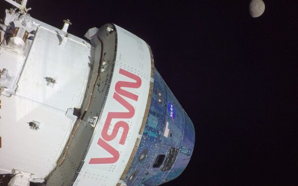 „Artemis II“ peržengė svarbią ribą: kas laukia astronautų Mėnulio traukos zonoje