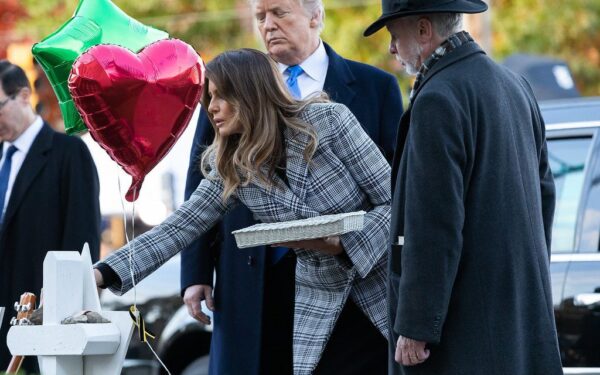 DI robotas prieš Melanią Trump: Baltųjų rūmų renginys pasisuko netikėta kryptimi