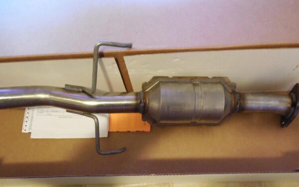 Bėga vanduo iš išmetimo vamzdžio? Vairuotojai ignoruoja, bet tai gali baigtis brangiu remontu