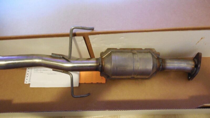 Bėga vanduo iš išmetimo vamzdžio? Vairuotojai ignoruoja, bet tai gali baigtis brangiu remontu