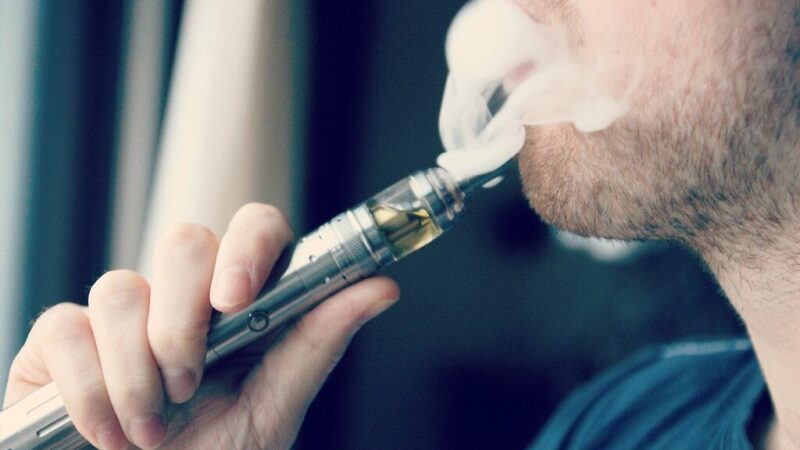 Sostinėje aptiktas radinys pribloškė pareigūnus: nelegalių cigarečių kiekis siekia milijonus, bet tai gali būti tik ledkalnio viršūnė