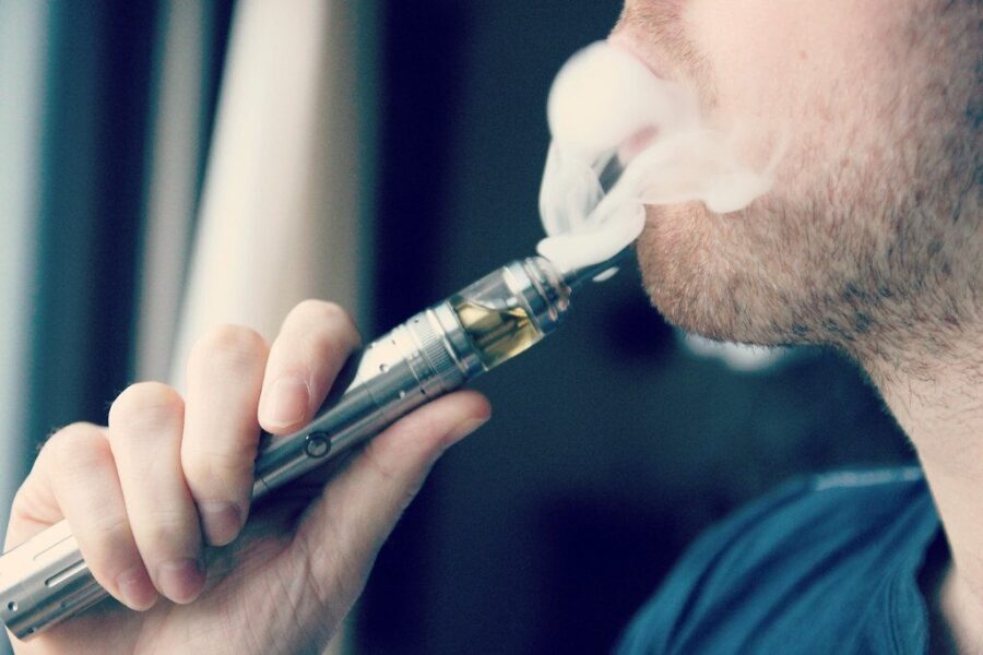 Sostinėje aptiktas radinys pribloškė pareigūnus: nelegalių cigarečių kiekis siekia milijonus, bet tai gali būti tik ledkalnio viršūnė