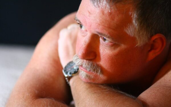 Sunkiausias gyvenimo laikotarpis? Mokslininkai atskleidė, kodėl 40–50 metų žmonės dažniau jaučia išsekimą