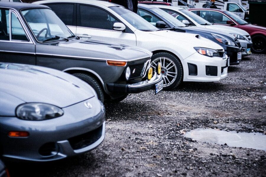 Sankcijos neveikia kaip tikėtasi? Rusai randa būdų įsigyti užsienietiškus automobilius