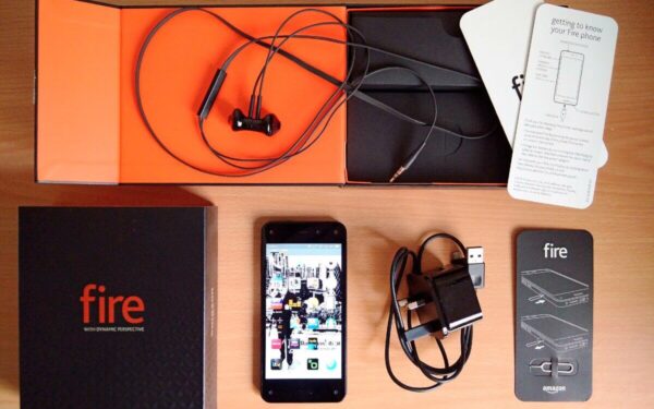 „Amazon“ kuria paslaptingą įrenginį: telefonas be programėlių gali tapti realybe