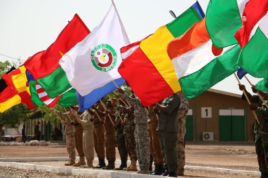 Istorinis lūžis ar demokratijos pabaiga? Burkina Fase uždraustos visos politinės partijos