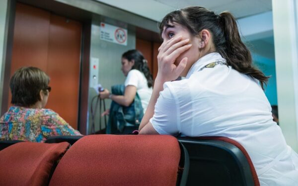 JAV mokslininkų duomenys: paaiškėjo, jog nėštumo ir gimdymo rizika yra didesnė nei aborto