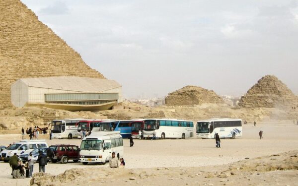 Viltis įstrigusiems: Vitkauskas kalba apie galimybę piliečius iš Artimųjų Rytų perkelti į kitas šalis