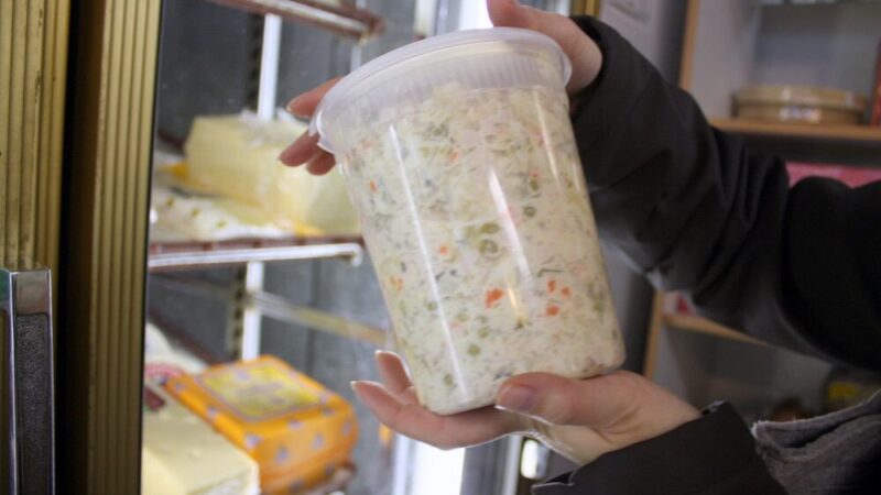 Prisigaminote daug baltos mišrainės? 3 ženklai, kad jas jau laikas išmesti į šiukšliadėžę