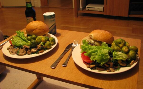 Vienas suvokimas pakeitė viską: kodėl nustojau tikėtis, kad žmona kasdien gamins vakarienę?