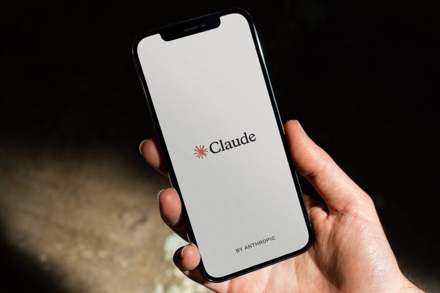 Kritinė dirbtinio intelekto gigantų kova: „Anthropic“ tarp JAV spaudimo ir JK pasiūlymų