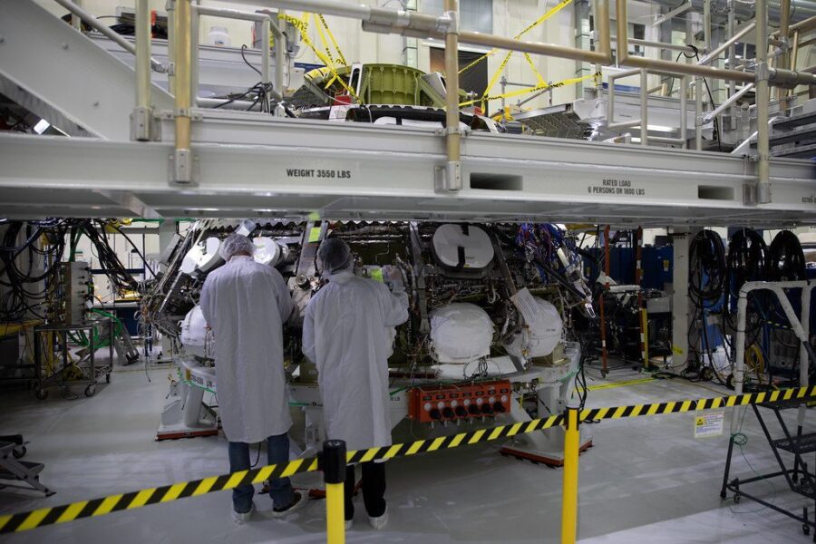 NASA planuoja rekordinį skrydį: „Artemis II“ įgula skries toliau nei bet kada anksčiau