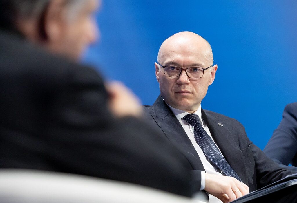 Skandalas neslopsta: Sabučio „čekiukų“ byla perduodama teismui, politinės pasekmės neišvengiamos?