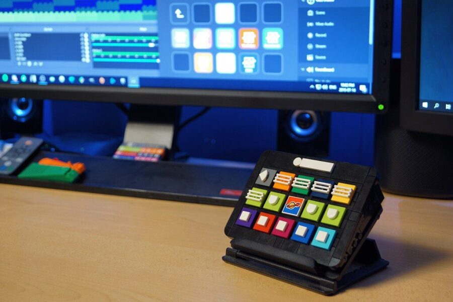 „Elgato“ atnaujina makro klaviatūrų bei garso įrangos rinkinį: daugiau mygtukų ir nauji garso sprendimai