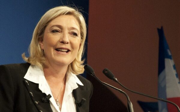Le Pen ateitis po klaustuku: prokuratūra apeliaciniame procese siekia griežto draudimo