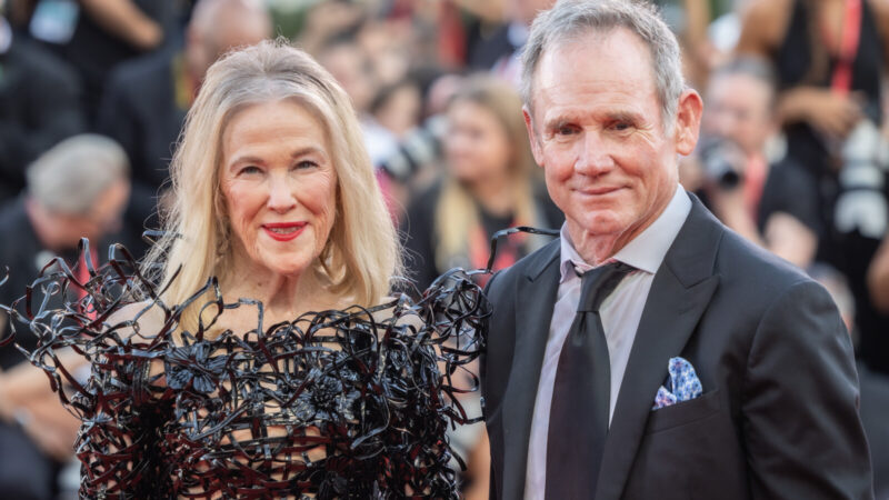 Mirė Holivudo legendinė aktorė Catherine O’Hara, garsėjusi vaidmenimi „Vienas namuose“