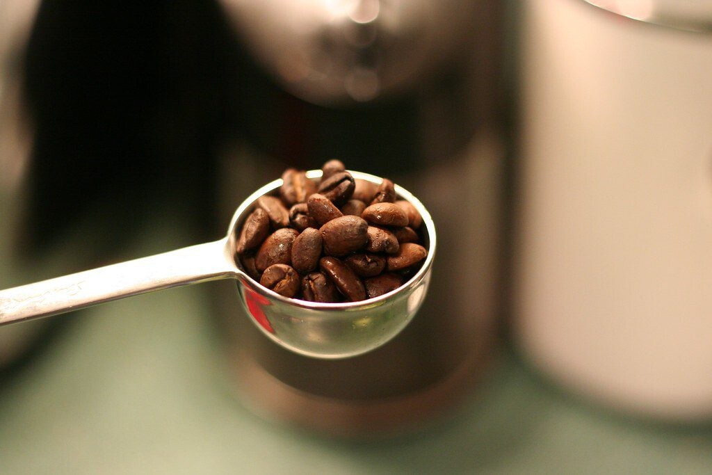 Įspėjimas visiems kavos mėgėjams: tai, ką dedate vietoj cukraus, gali būti kritiškai kenksminga