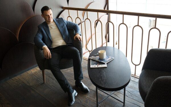 Sėdėjimas nebūtinai žudo: kokia veikla kėdėje gali apsaugoti jūsų smegenis nuo demencijos?