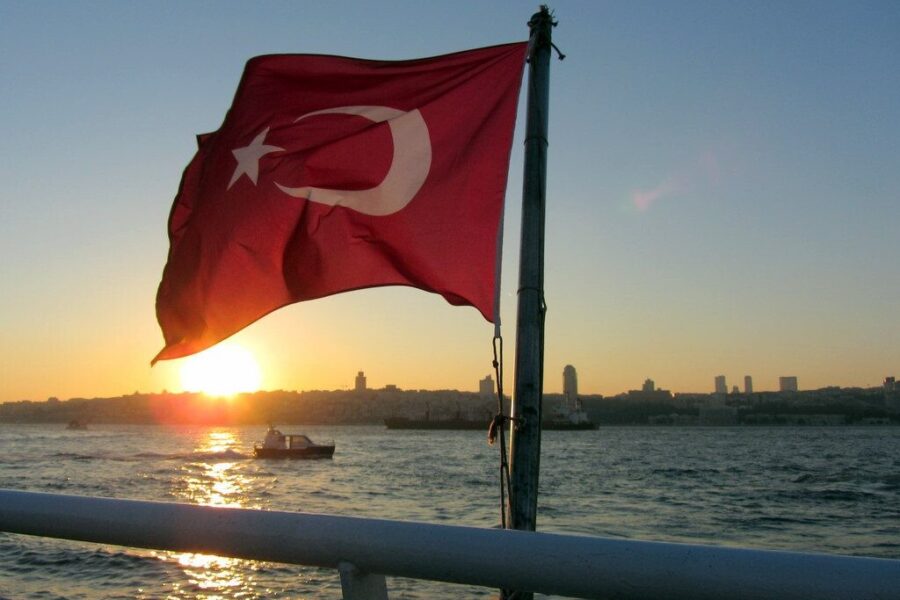 Regioninė įtampa auga: Turkija svarsto stiprinti sienas dėl galimo JAV smūgio Iranui