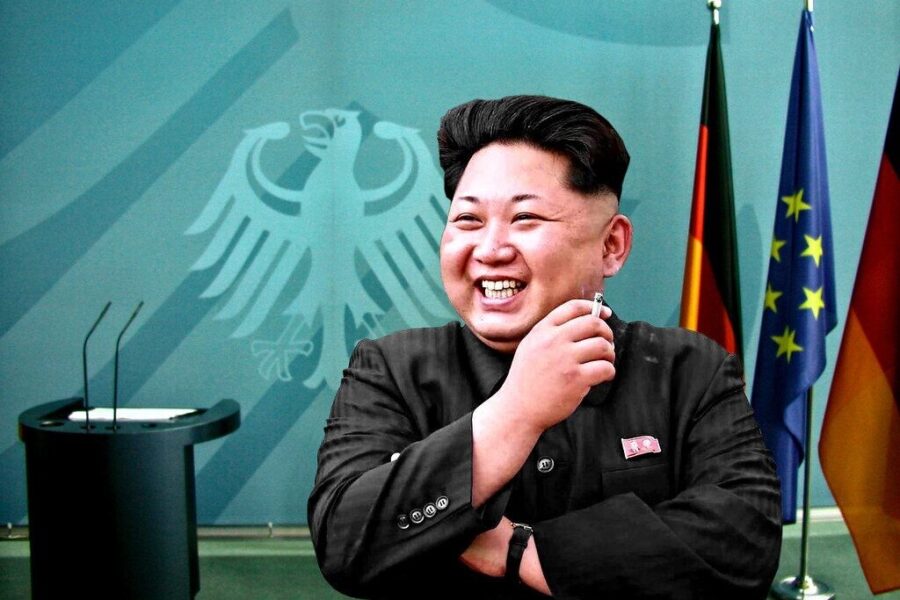 Kim Jong Unas atidarė naują būstų kvartalą šeimoms, kurių artimieji žuvo kare Ukrainoje