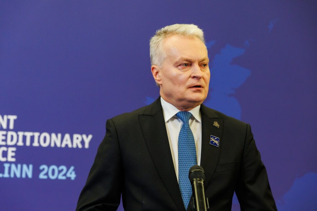 Prezidento sprendimas, kuris siunčia aiškią žinią: apdovanojimas atimtas už kolaboravimą