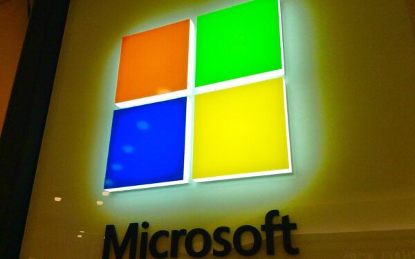 JK reguliuotojai taikosi į „Microsoft“: naujas tyrimas dėl debesijos ir dirbtinio intelekto paslaugų rinkos