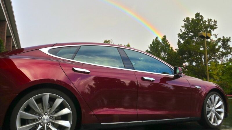 Atsisveikinkite su benzininiais automobiliais: šioje šalyje per mėnesį nupirkti tik 7 automobiliai