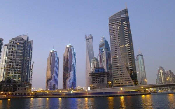 Pamirškite vėluojančias statybas ir broką: Dubajus planuoja namus statyti robotų pagalba