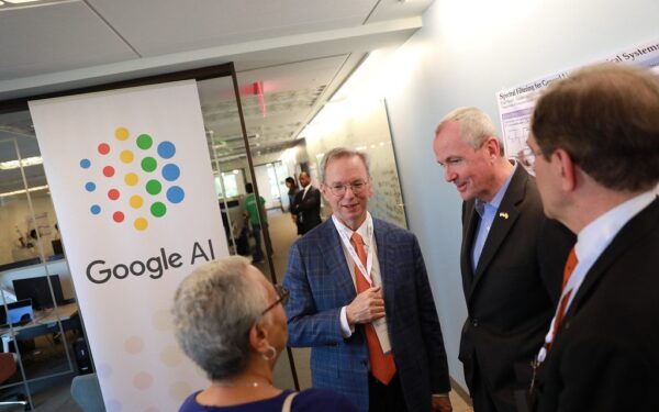 „Google AI Pro“ planas atnaujintas: daugiau debesijos ir išmanesnis darbas su „Gemini“