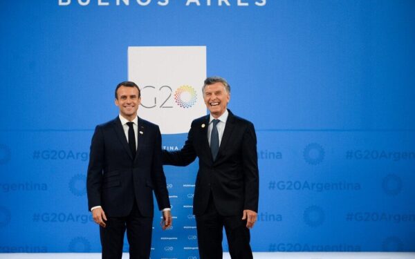 Macronas kelia statymus: jei Trumpas įves muitus, Europa trauks galingiausią savo ginklą