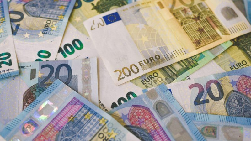 Šio banko klientai privalo reaguoti dabar: nepasieksite savo pinigų, bet tai dar ne viskas