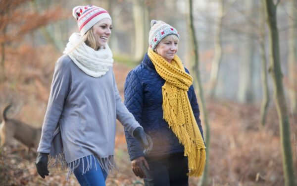 Pasivaikščiojimas po pusryčių gali būti geriau už bėgimą tuščiu skrandžiu, sužinokite kodėl