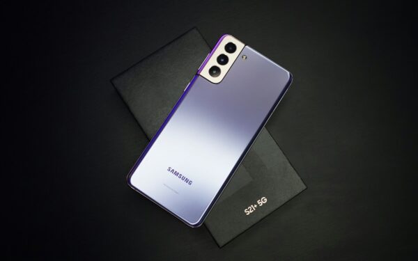 „Samsung Galaxy S27 Ultra“ flagmanas gali gauti didžiausią kamerų atnaujinimą per ilgą laiką