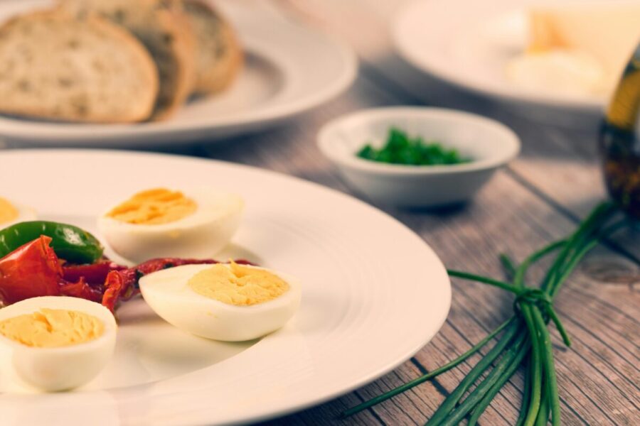Kiaušinių nauda: ekspertai atskleidžia, ką svarbu žinoti apie baltymą, trynį ir cholesterolį