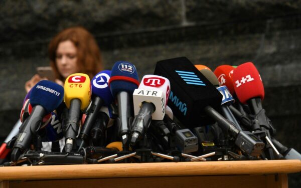 Pradeda priminti diktatūrą: AP vyriausioji redaktorė susirūpinusi dėl spaudos laisvės mažėjimo JAV