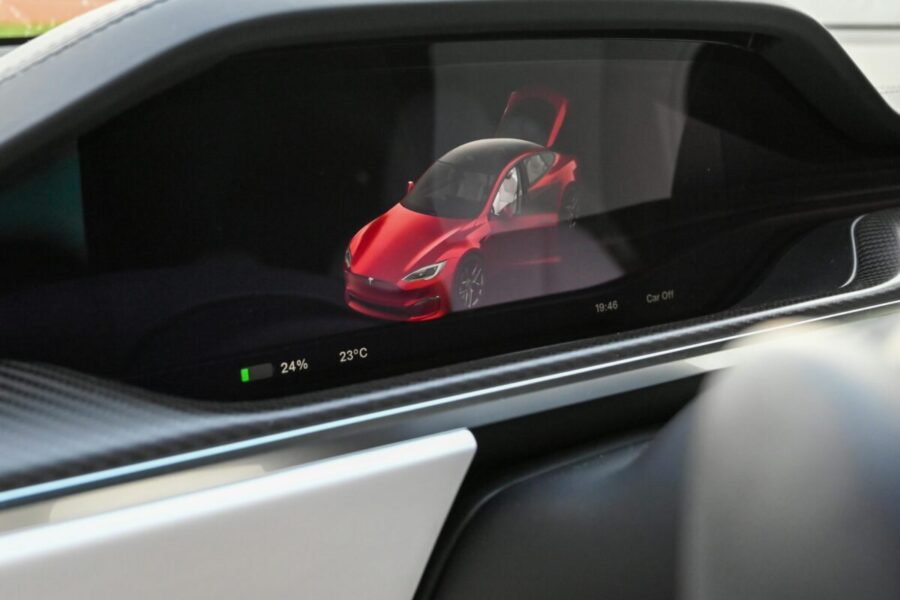 Tesla paaiškino robotaksi veikimą: atskleidė, kuo jie skiriasi nuo konkurentų sprendimų