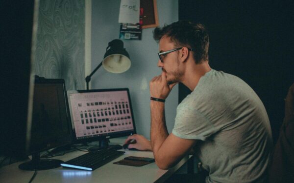 Skandalas mokykloje: Plungės pedagogui pareikšti įtarimai dėl elgesio darbo vietoje