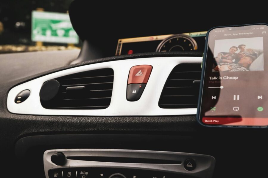 Naujas „Android Auto“ nesklandumas: „Spotify“ vartotojai pastebi dingstančius failus