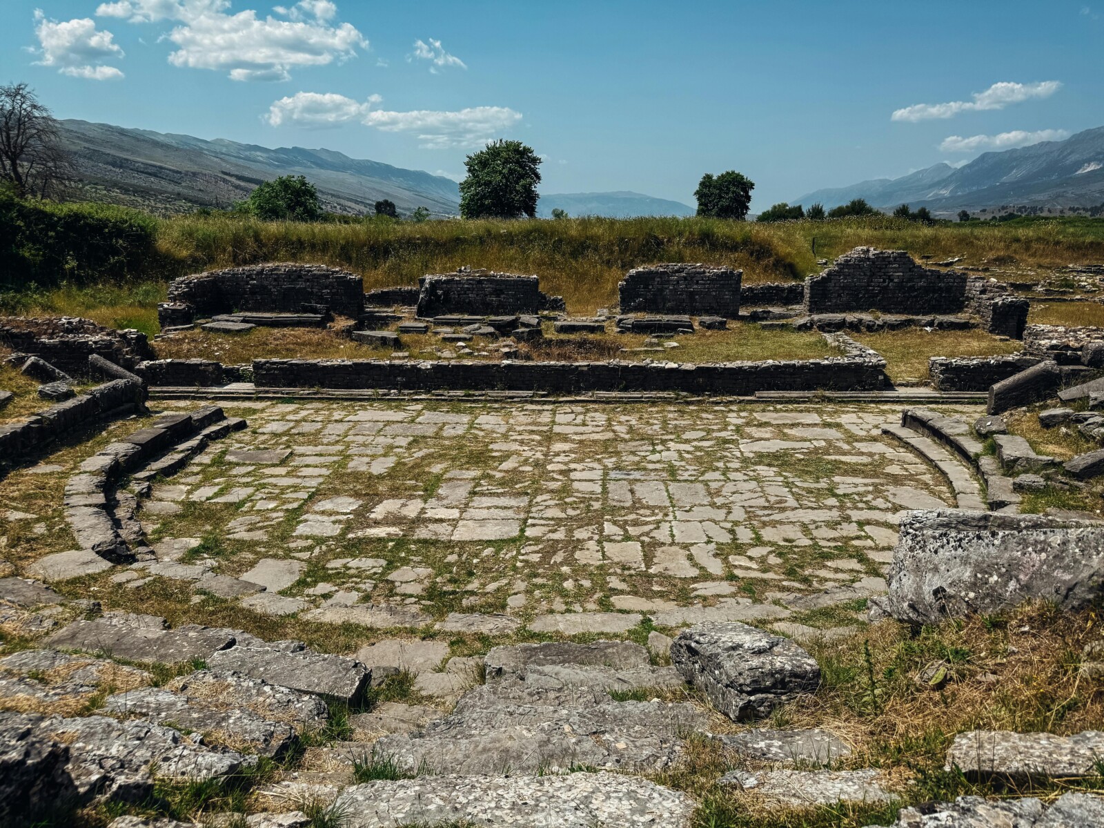 Mokslininkus pribloškė radinys Graikijoje: prie ežero rasti seniausi mediniai įrankiai Europoje