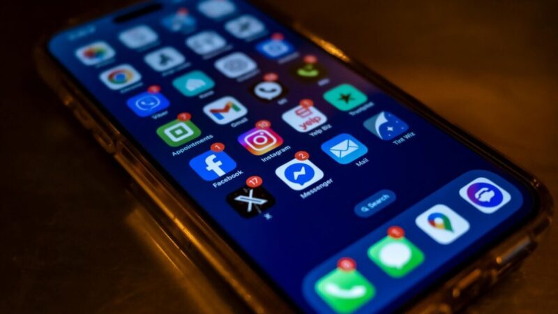 Mokėsite daugiau už tą patį: mobiliojo ryšio planai brangsta, bet ar buvote informuoti?